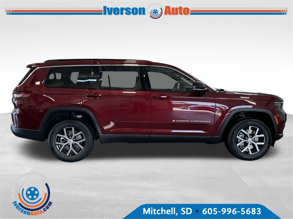 new 2025 Jeep Grand Cherokee L car, priced at $44,701