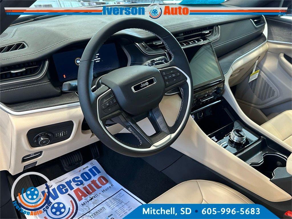 new 2025 Jeep Grand Cherokee L car, priced at $44,701