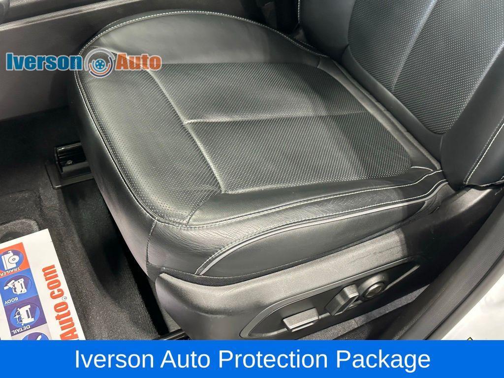 used 2023 Jeep Grand Cherokee car, priced at $37,525