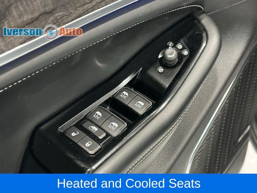 used 2023 Jeep Grand Cherokee car, priced at $37,525