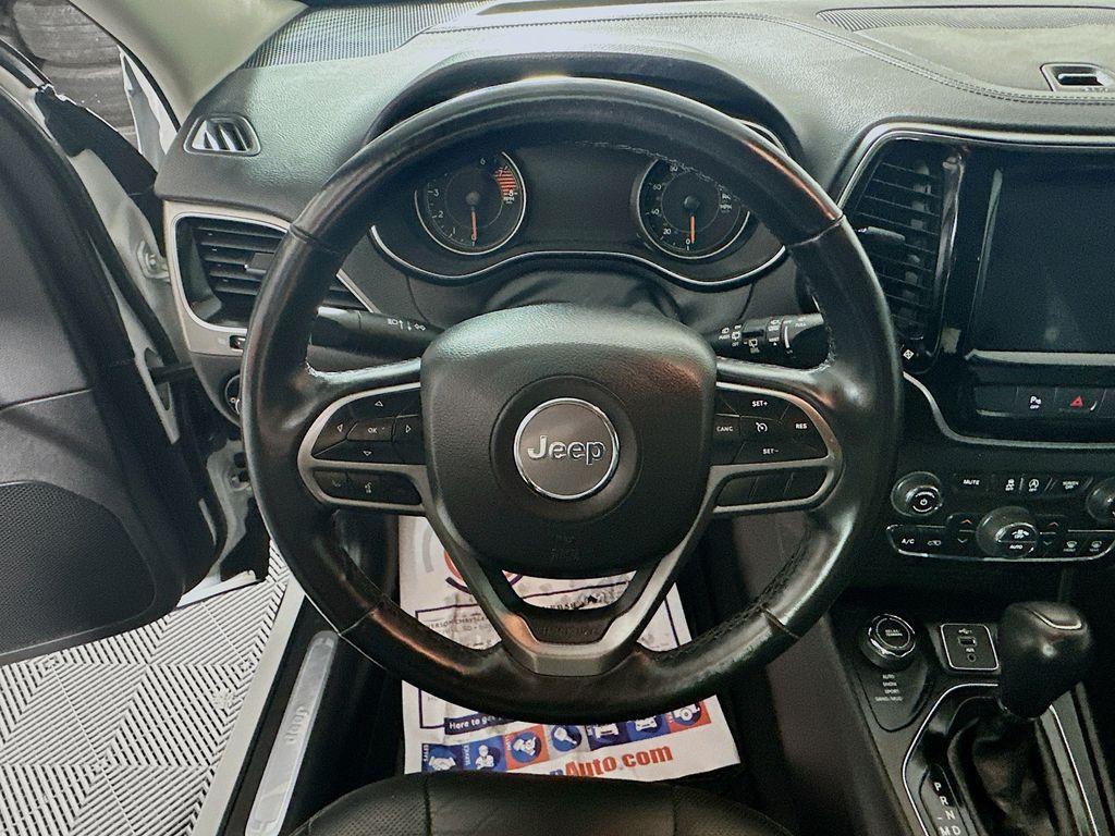 used 2019 Jeep Cherokee car, priced at $19,995