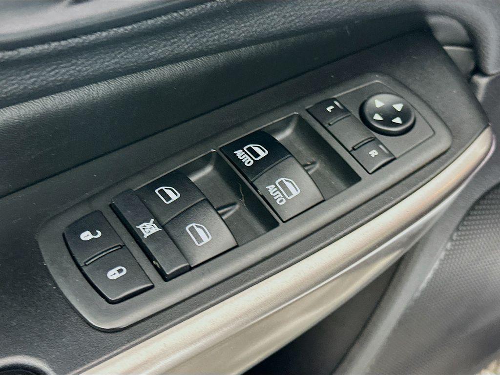 used 2019 Jeep Cherokee car, priced at $19,995