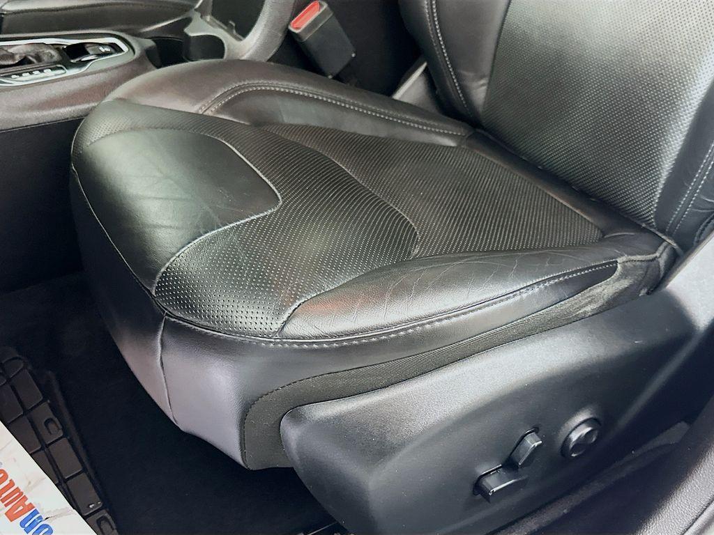 used 2019 Jeep Cherokee car, priced at $19,995