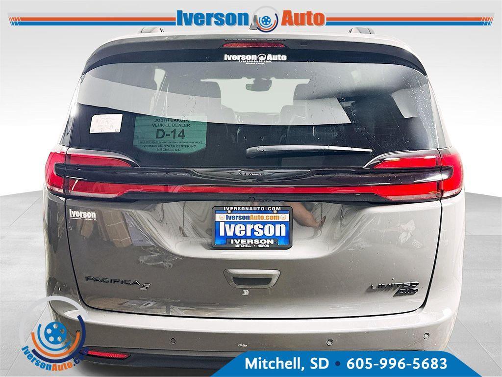 new 2025 Chrysler Pacifica car, priced at $51,239
