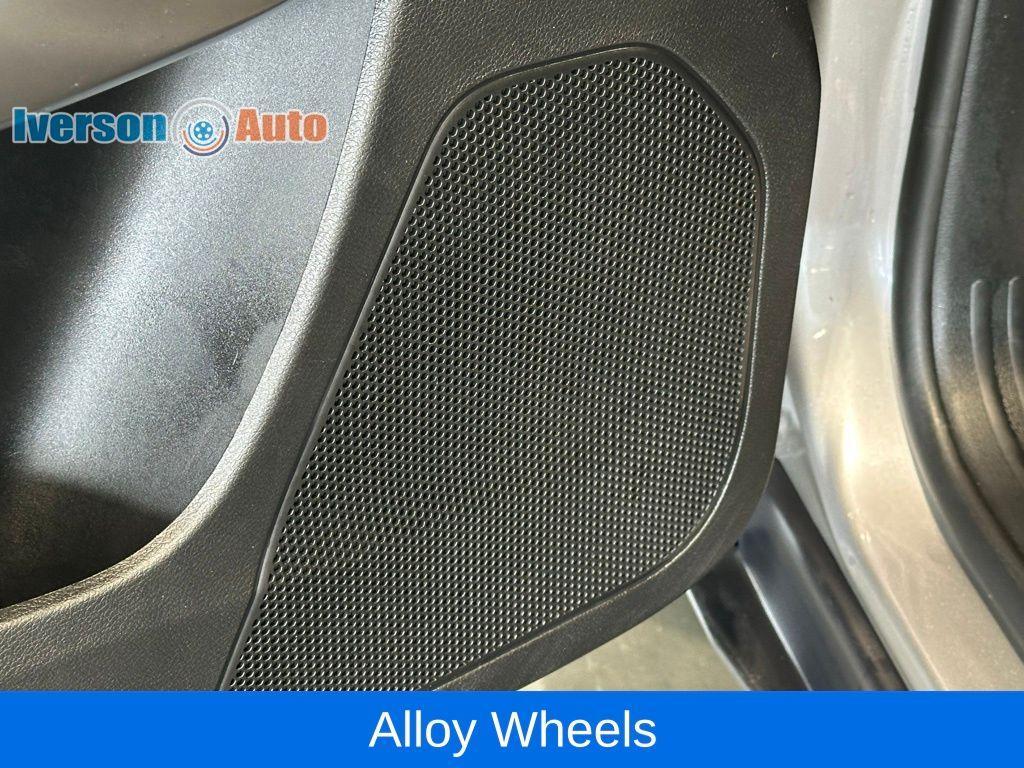 used 2020 Jeep Cherokee car, priced at $20,025