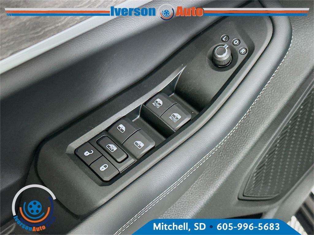new 2025 Jeep Grand Cherokee car, priced at $46,425