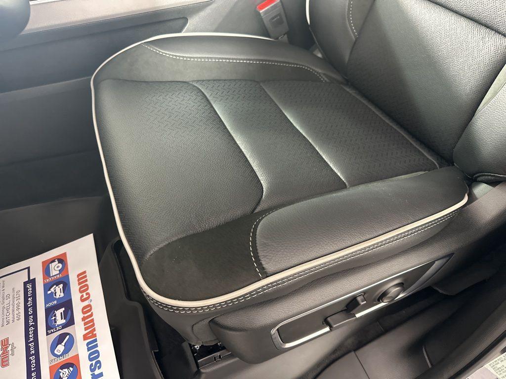 new 2025 Ram 1500 car, priced at $65,141