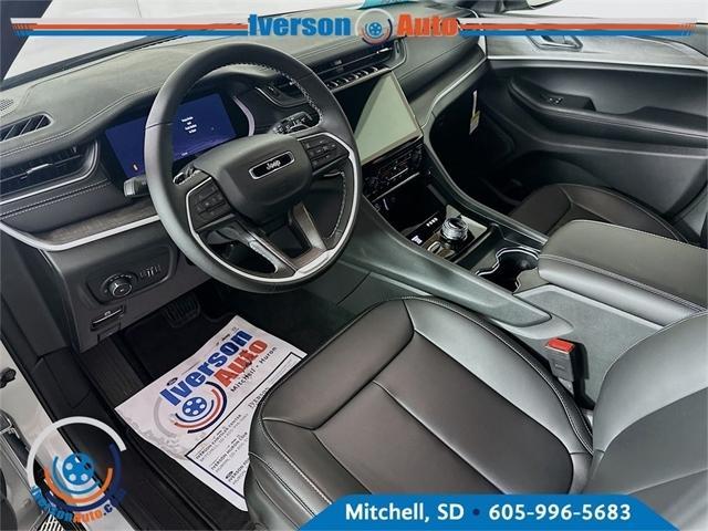new 2025 Jeep Grand Cherokee L car, priced at $46,597