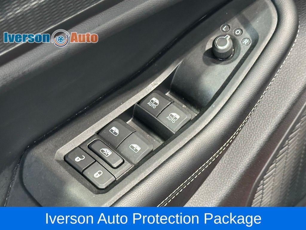 used 2024 Jeep Grand Cherokee car, priced at $34,995