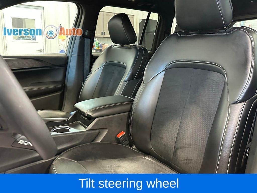 used 2024 Jeep Grand Cherokee car, priced at $34,995