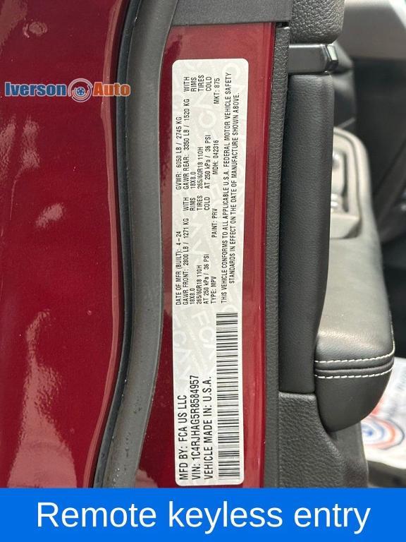 used 2024 Jeep Grand Cherokee car, priced at $34,995