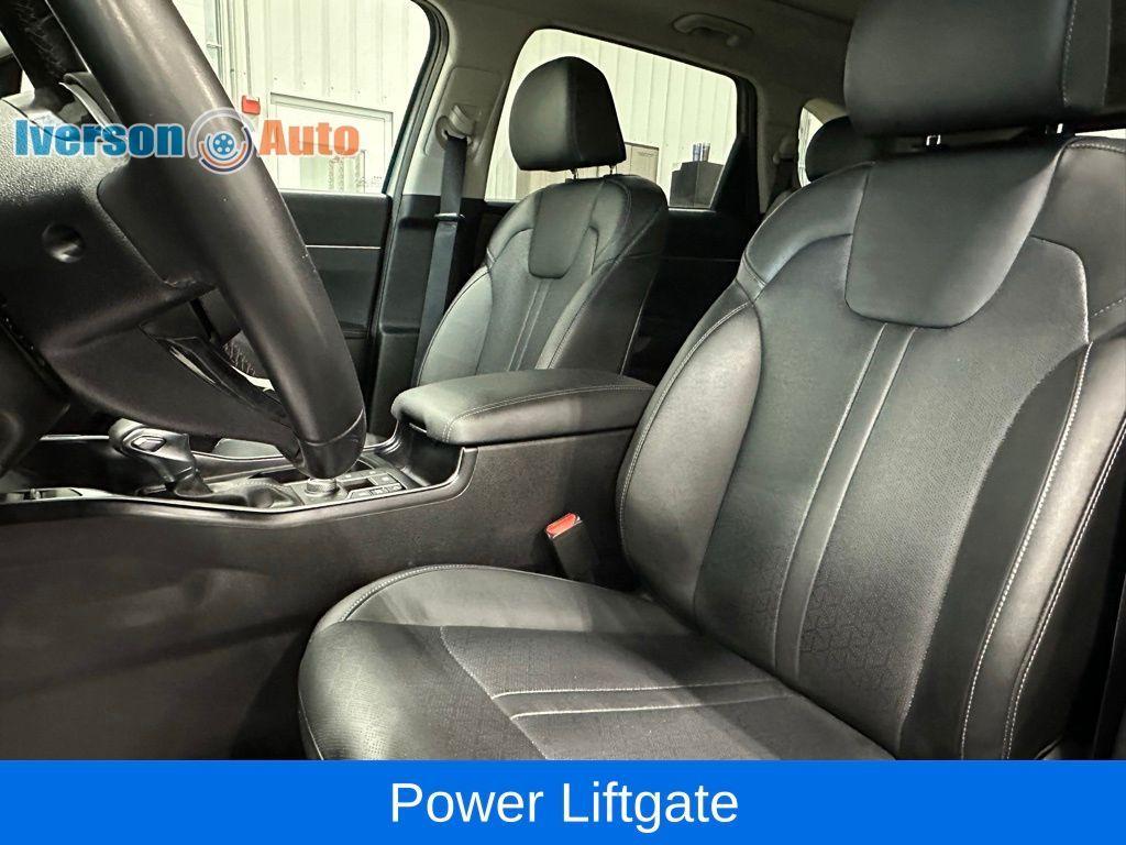 used 2022 Kia Sorento car, priced at $29,325