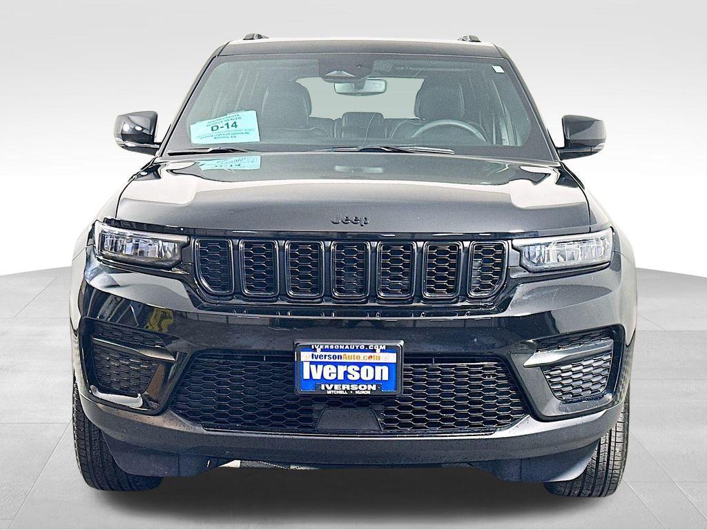 used 2024 Jeep Grand Cherokee car, priced at $38,695