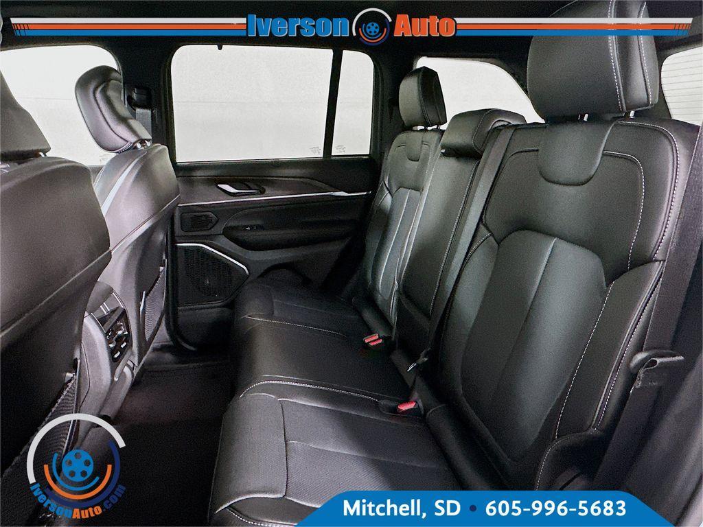 new 2025 Jeep Grand Cherokee car, priced at $56,675