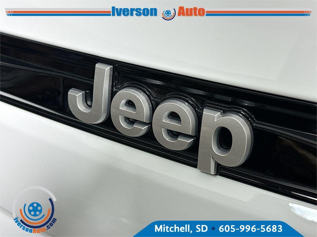 new 2025 Jeep Grand Cherokee car, priced at $56,675