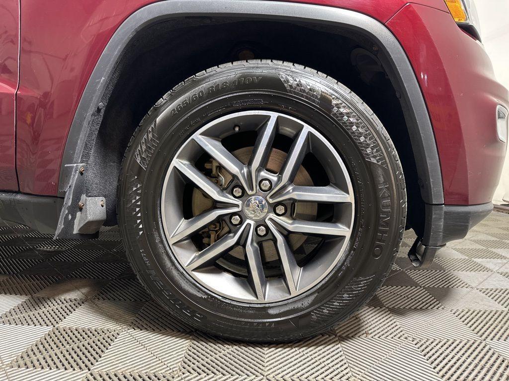used 2018 Jeep Grand Cherokee car, priced at $19,395