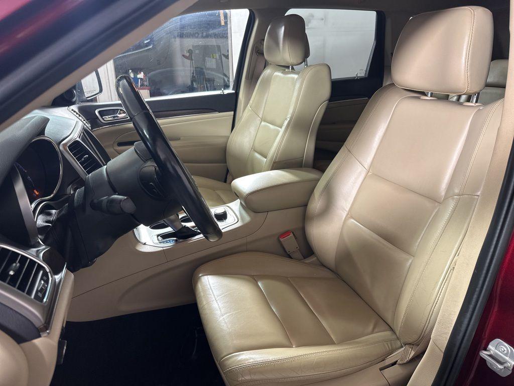 used 2018 Jeep Grand Cherokee car, priced at $19,395