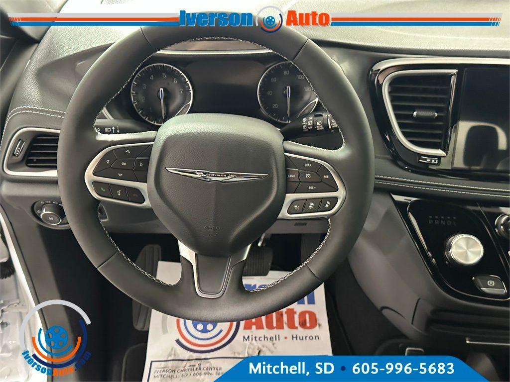 new 2026 Chrysler Pacifica car, priced at $45,449