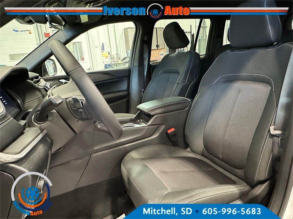 new 2025 Jeep Grand Cherokee car, priced at $36,318