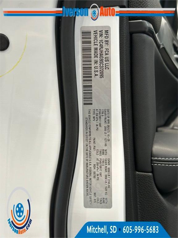 new 2025 Jeep Grand Cherokee car, priced at $36,318