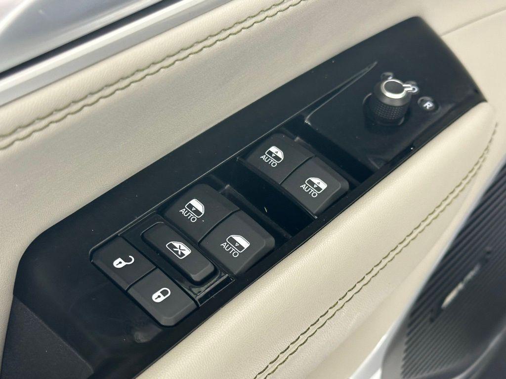 used 2022 Jeep Wagoneer car, priced at $43,995