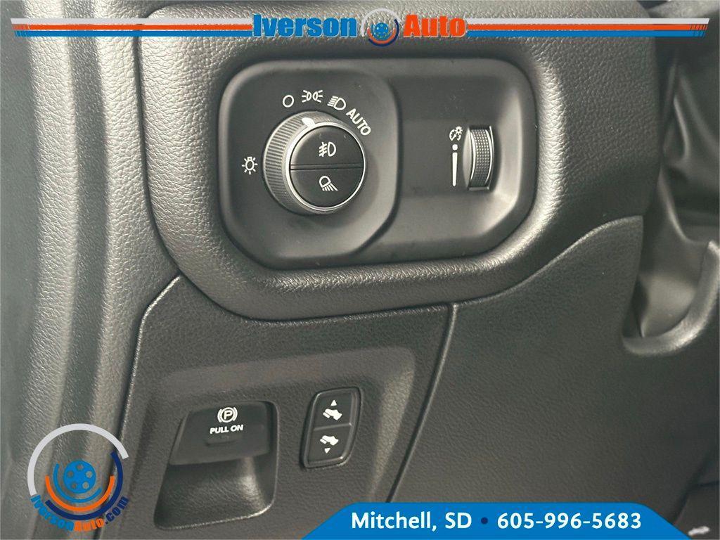 new 2025 Ram 1500 car, priced at $45,584