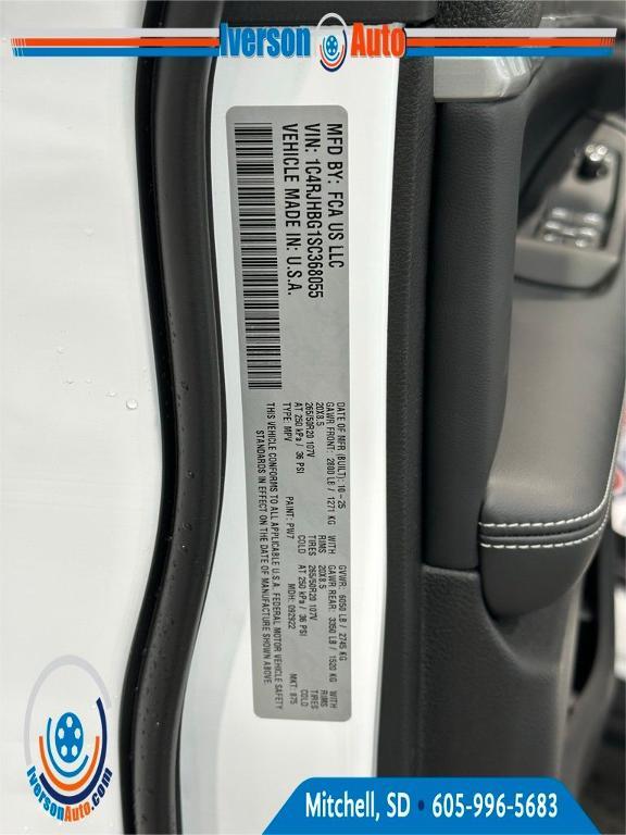 new 2025 Jeep Grand Cherokee car, priced at $43,908