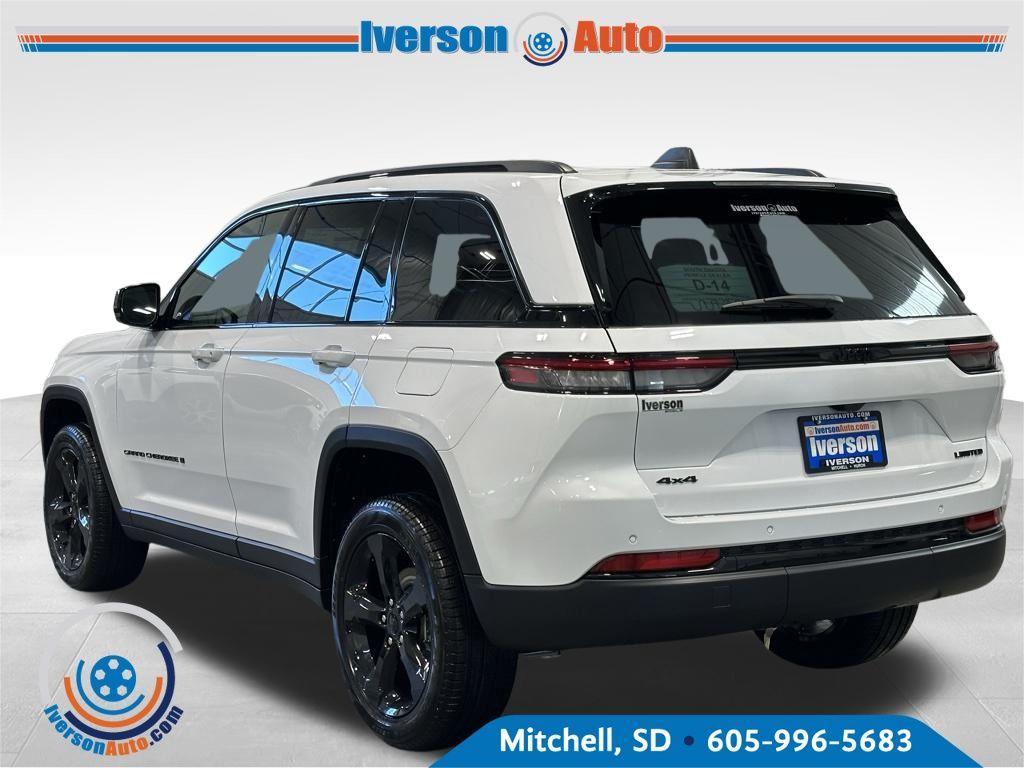 new 2025 Jeep Grand Cherokee car, priced at $43,908