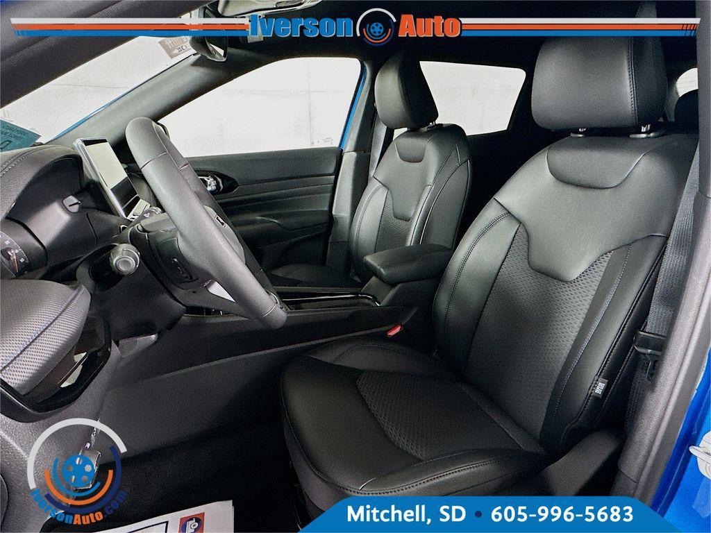 new 2025 Jeep Compass car, priced at $30,966