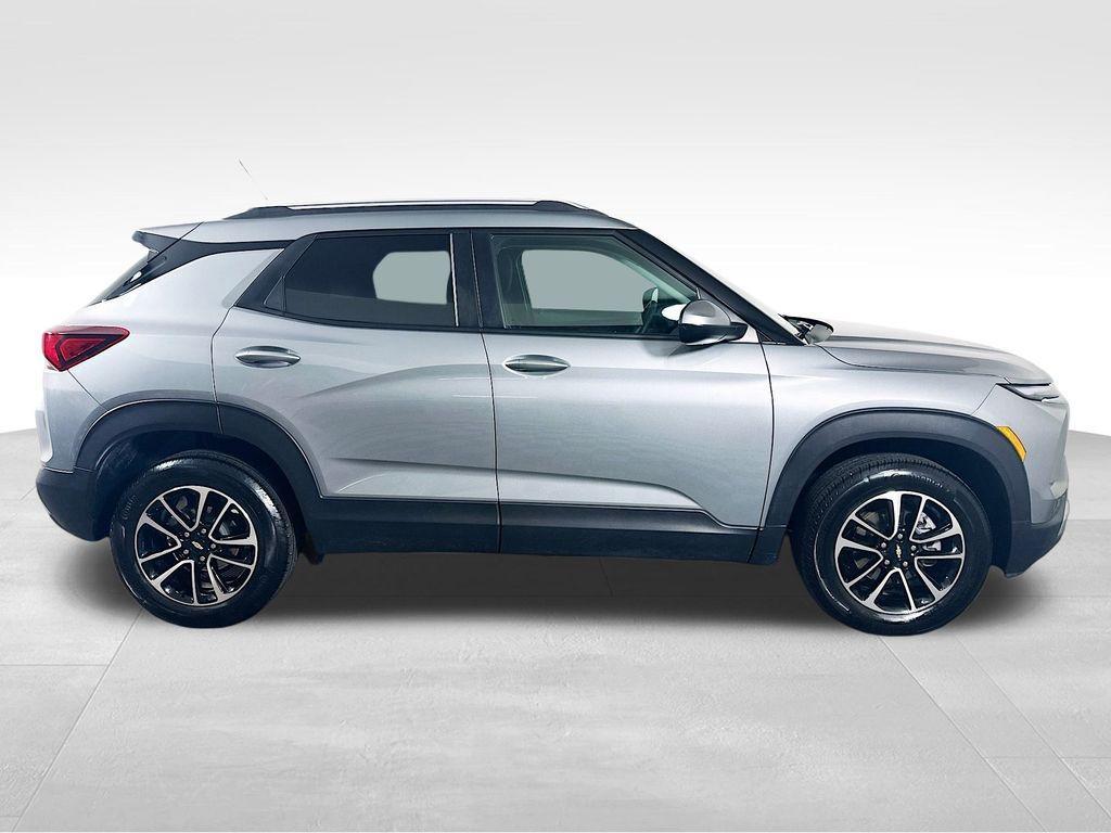 used 2025 Chevrolet TrailBlazer car, priced at $26,995
