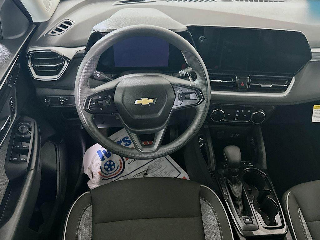 used 2025 Chevrolet TrailBlazer car, priced at $26,995