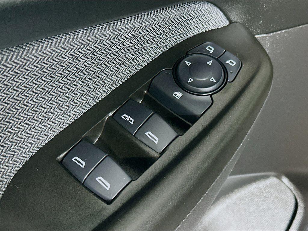 used 2025 Chevrolet TrailBlazer car, priced at $26,995