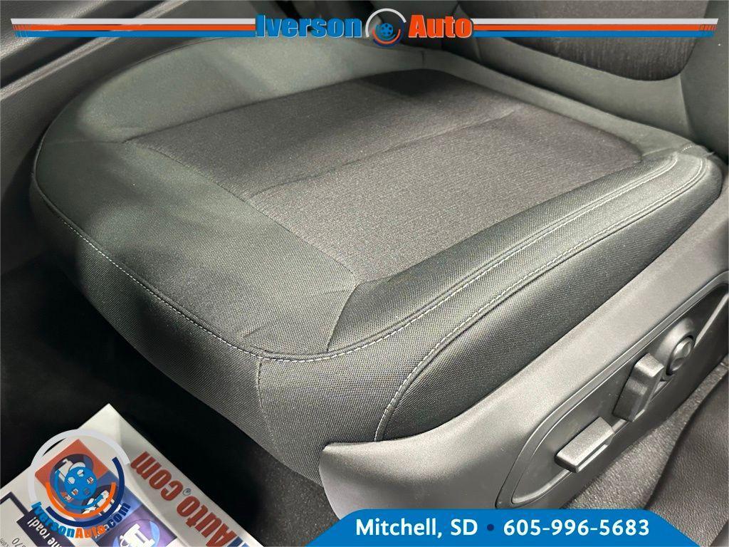 new 2025 Jeep Grand Cherokee car, priced at $36,854