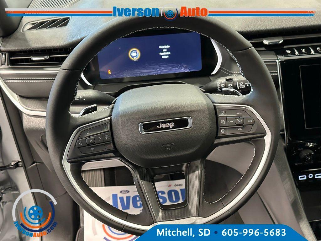 new 2025 Jeep Grand Cherokee car, priced at $36,854