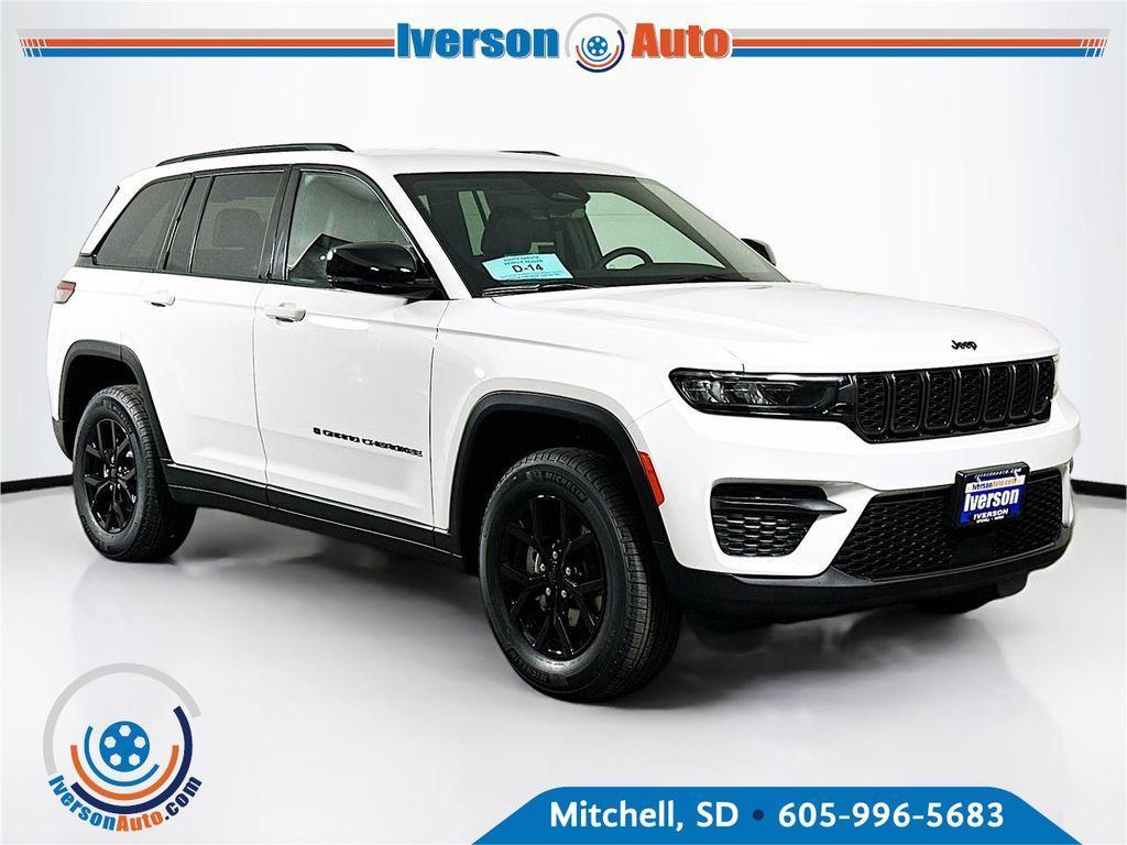 new 2025 Jeep Grand Cherokee car, priced at $40,897