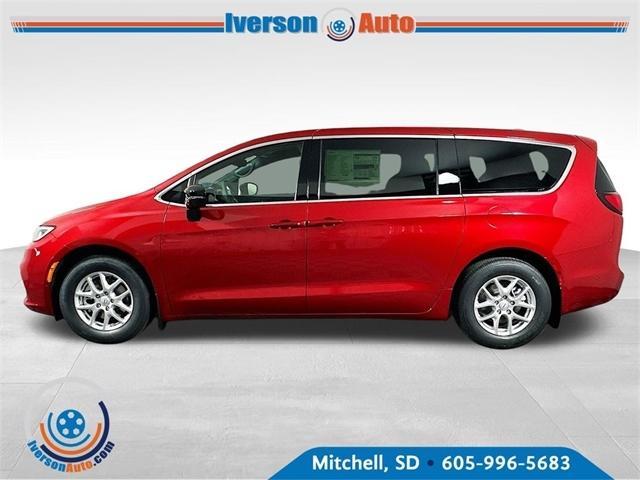 new 2025 Chrysler Pacifica car, priced at $39,749
