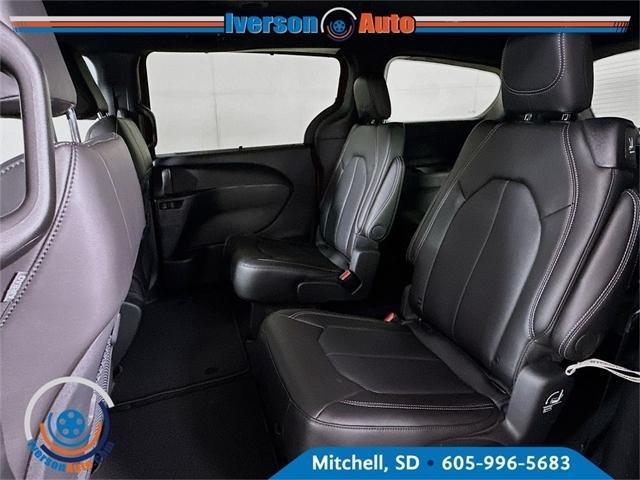 new 2025 Chrysler Pacifica car, priced at $39,749