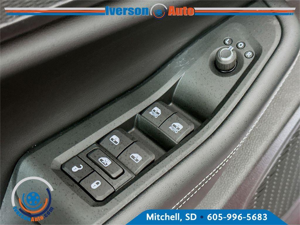 new 2025 Jeep Grand Cherokee car, priced at $39,674