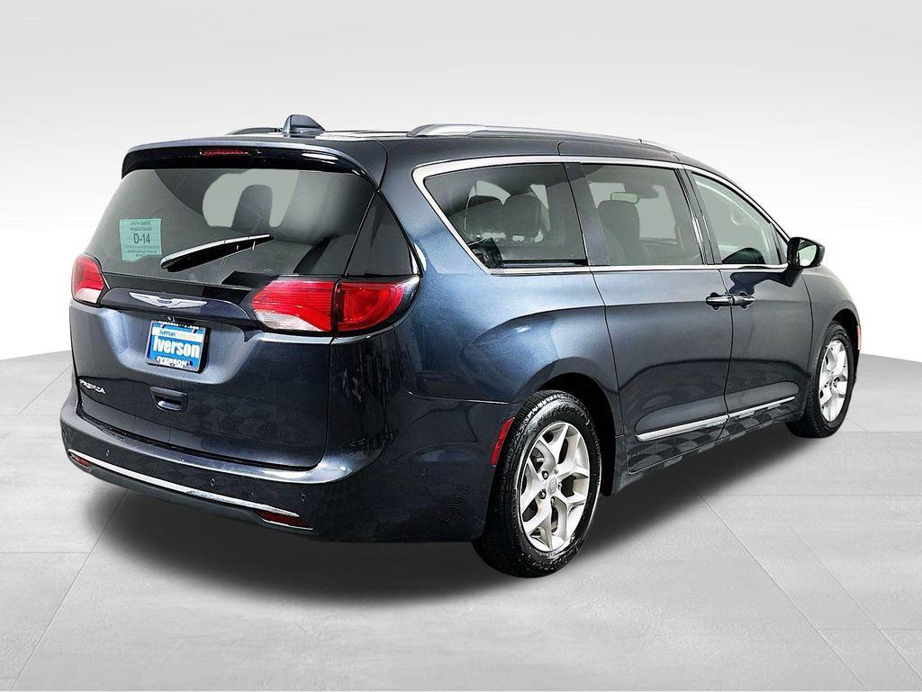 used 2019 Chrysler Pacifica car