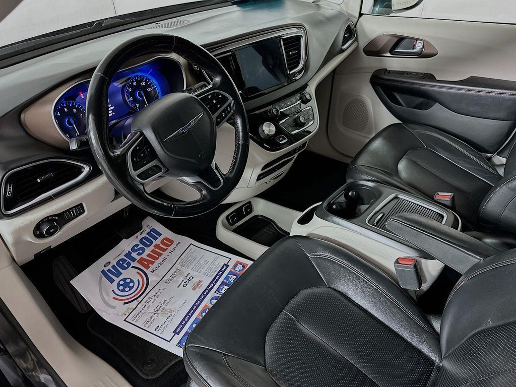 used 2019 Chrysler Pacifica car