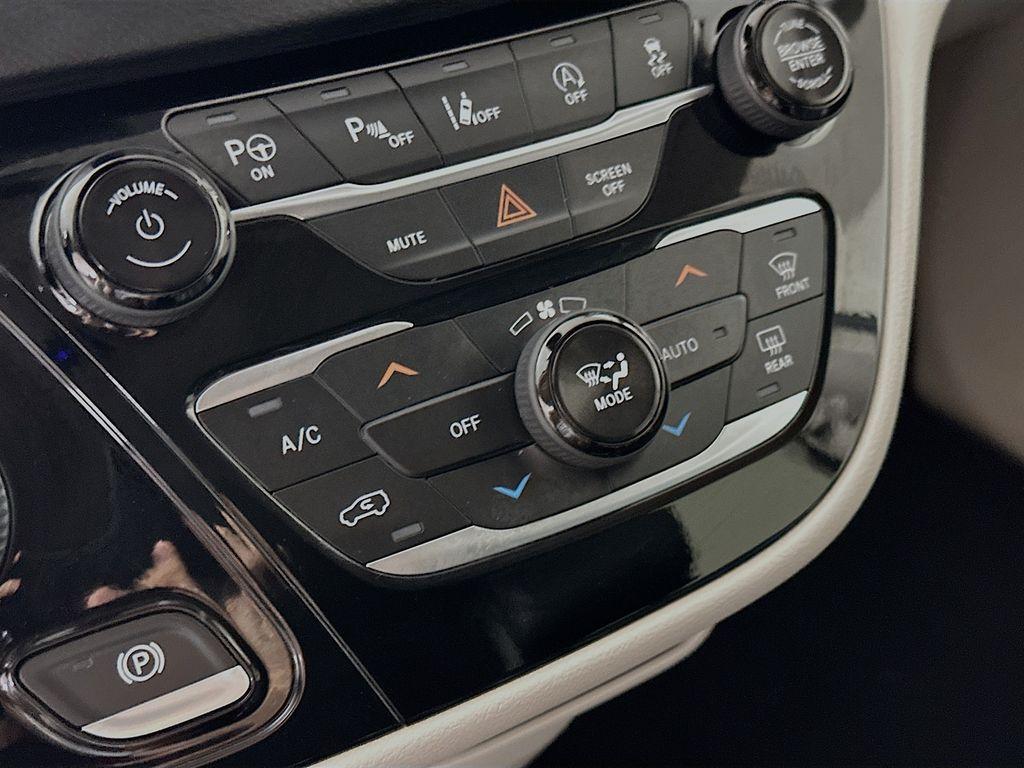 used 2019 Chrysler Pacifica car
