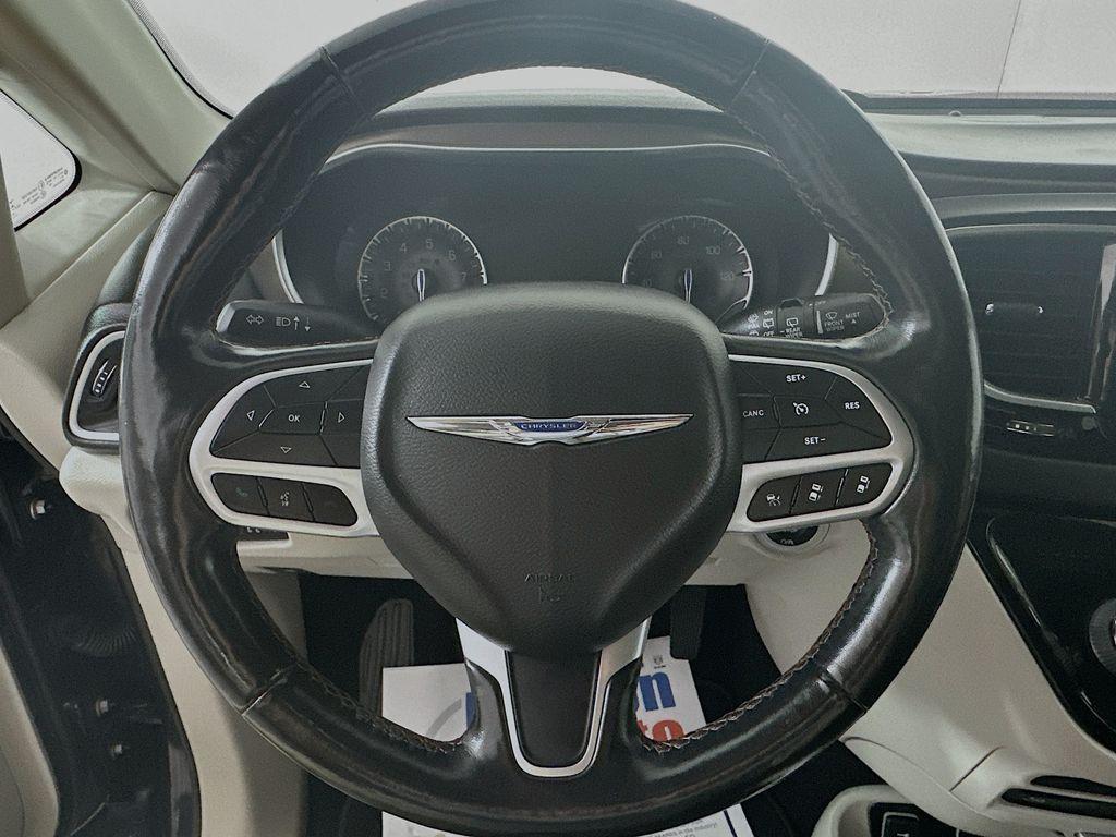 used 2019 Chrysler Pacifica car