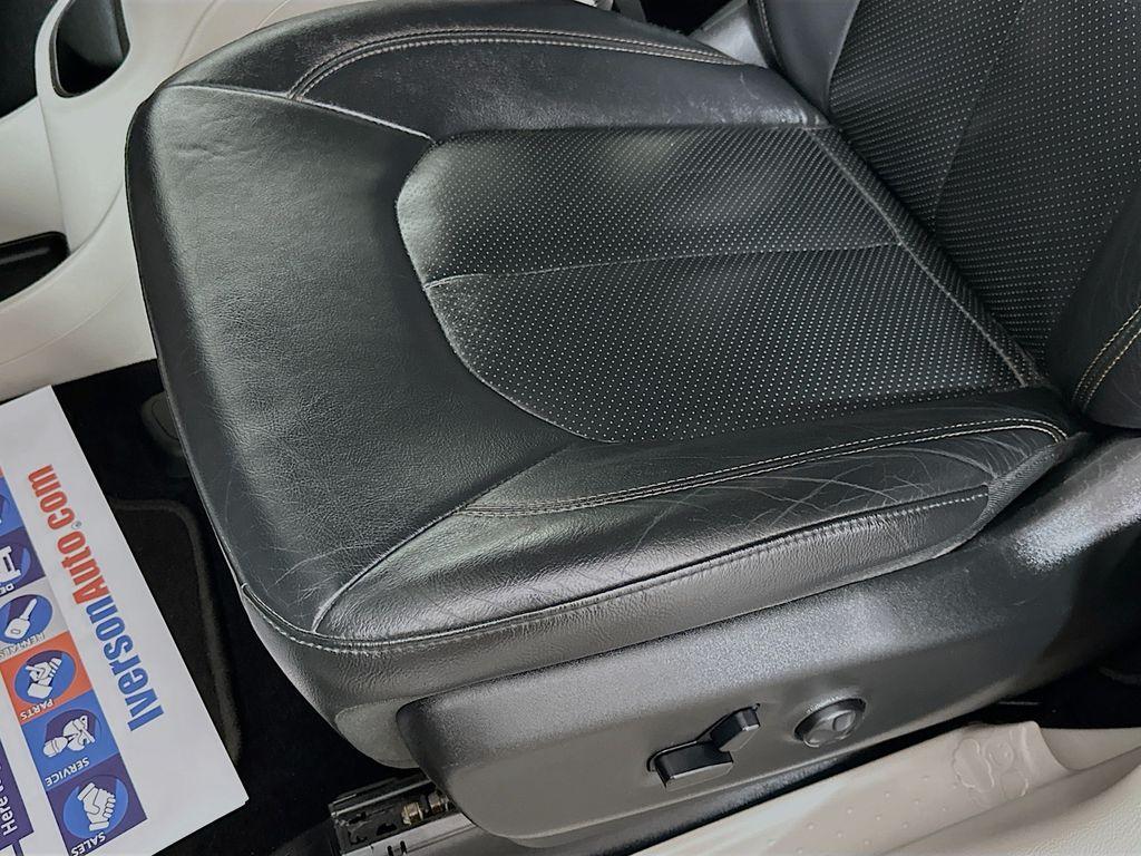 used 2019 Chrysler Pacifica car