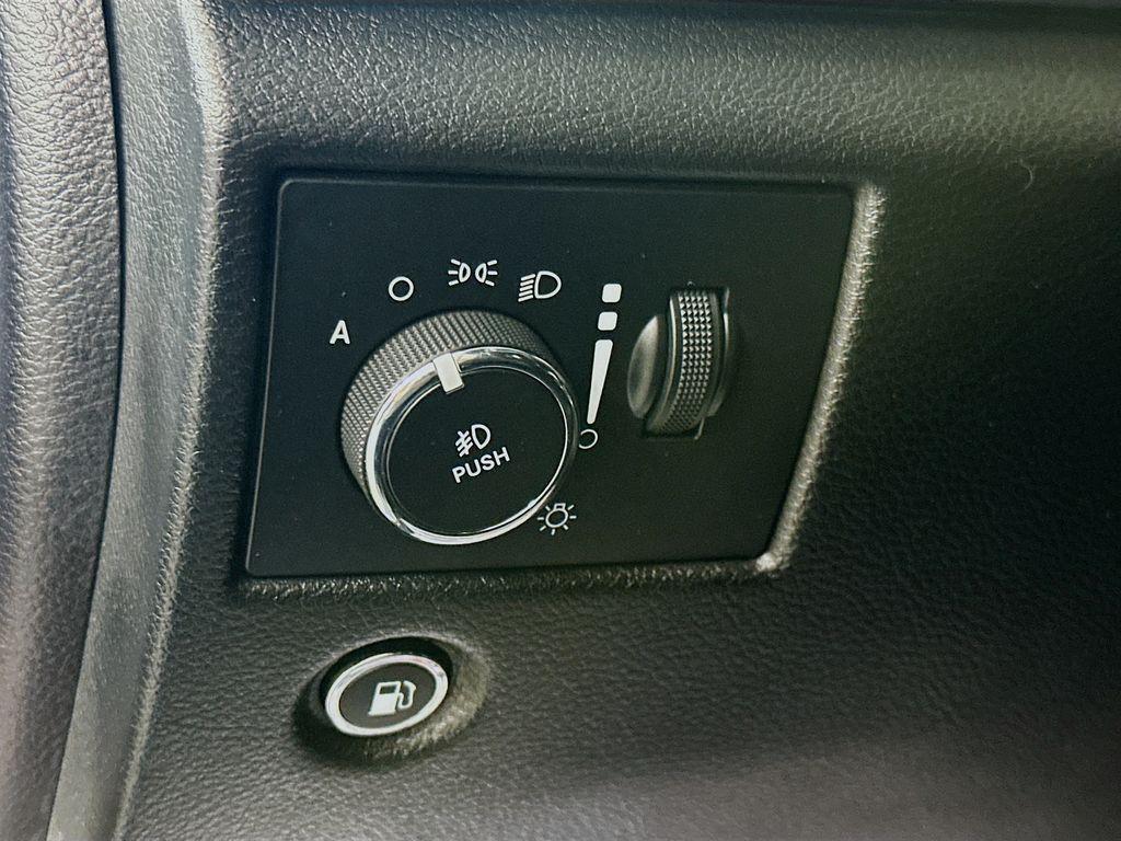 used 2021 Jeep Grand Cherokee car, priced at $29,495