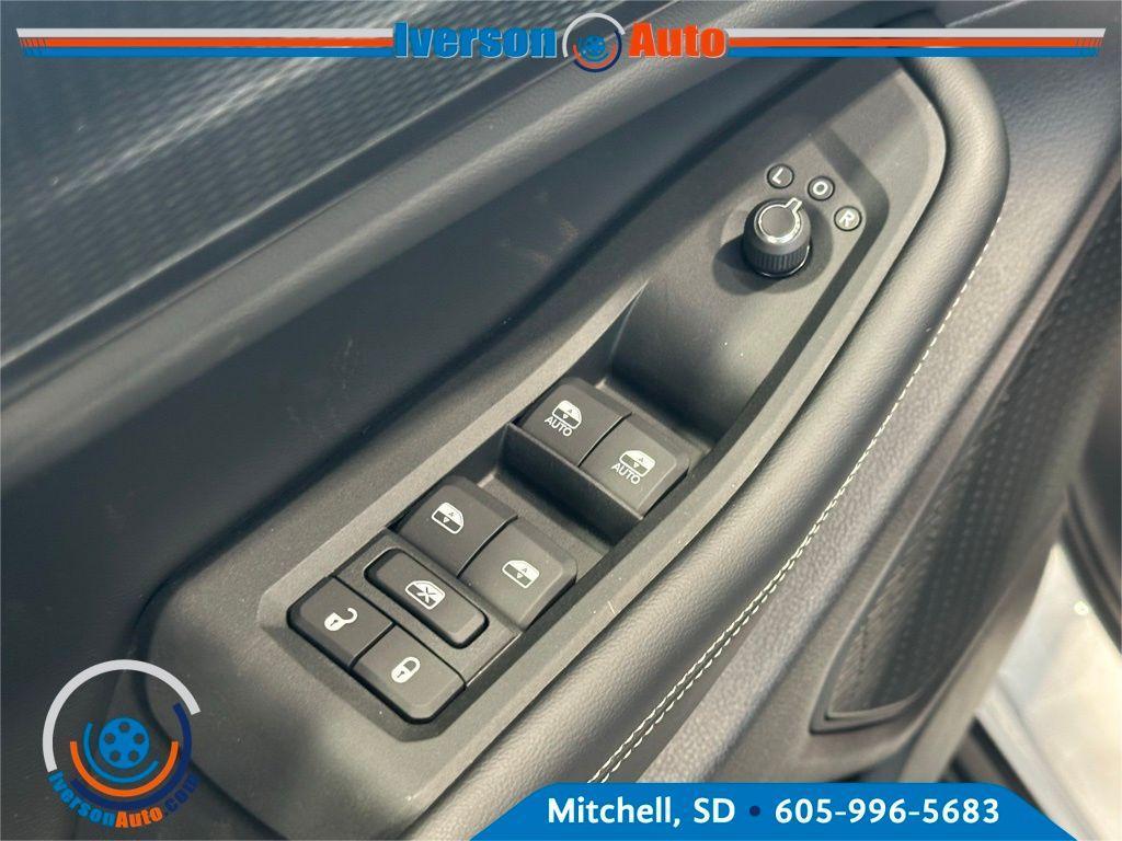 new 2025 Jeep Grand Cherokee L car, priced at $37,948