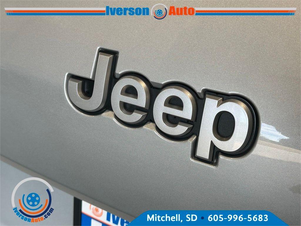new 2025 Jeep Grand Cherokee L car, priced at $37,948