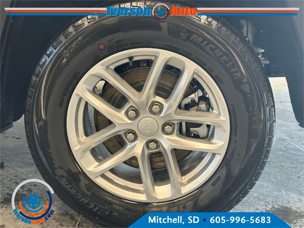 new 2025 Jeep Grand Cherokee L car, priced at $37,948
