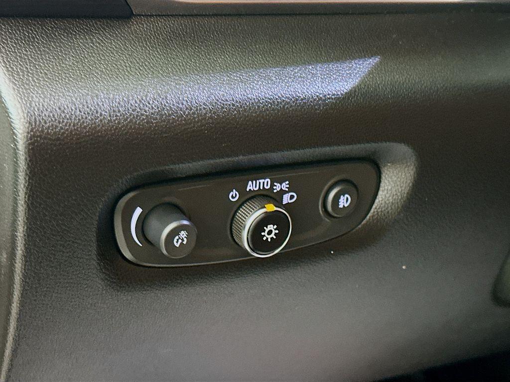 used 2018 Chevrolet Traverse car, priced at $22,995