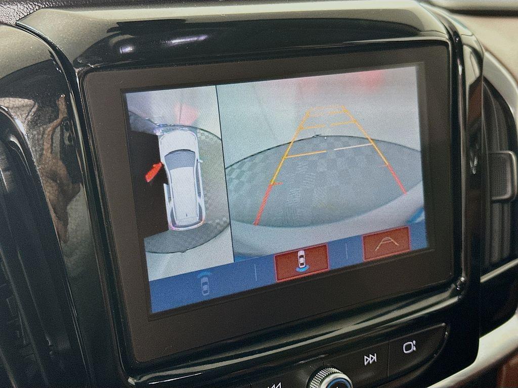 used 2018 Chevrolet Traverse car, priced at $22,995