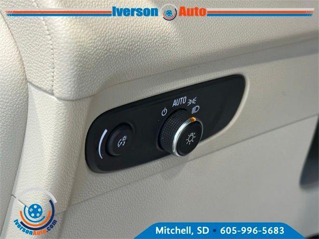 used 2023 Buick Envision car, priced at $30,695